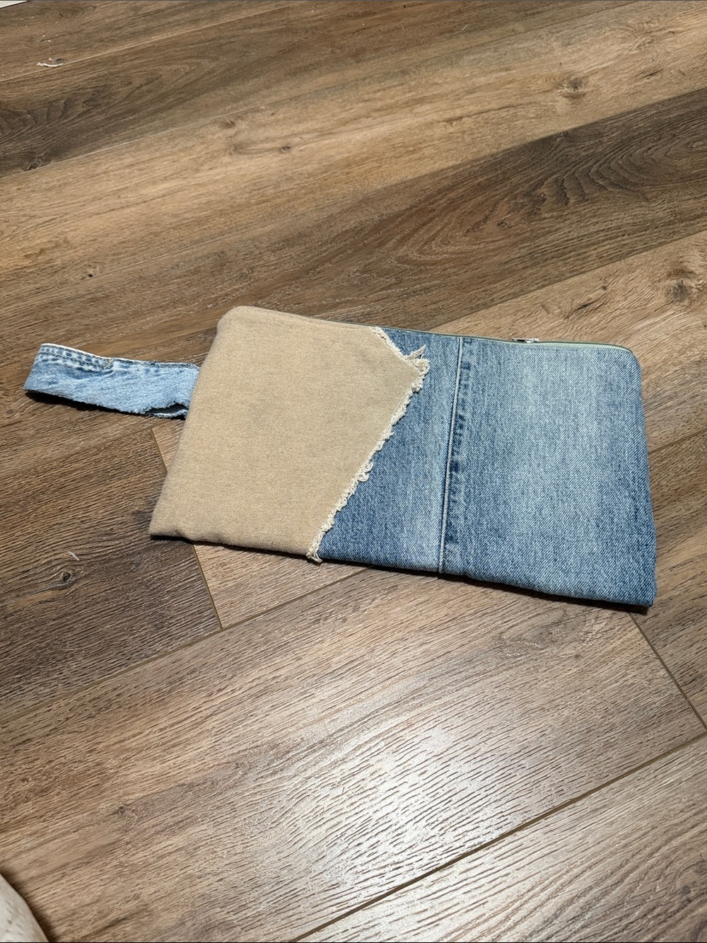 HANDMADE | Khaki Clutch 1